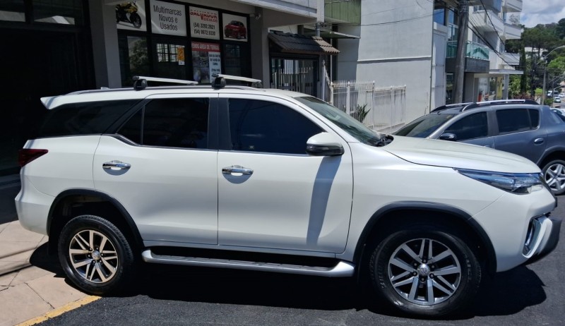 HILUX SW4 2.8 SRX 4X4 7 LUGARES 16V TURBO INTERCOOLER DIESEL 4P AUTOMÁTICO - 2018 - FLORES DA CUNHA