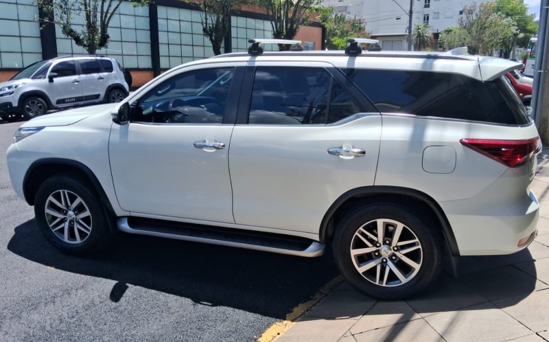 HILUX SW4 2.8 SRX 4X4 7 LUGARES 16V TURBO INTERCOOLER DIESEL 4P AUTOMÁTICO - 2018 - FLORES DA CUNHA