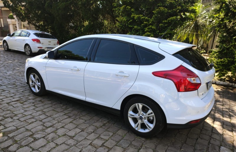 FOCUS 1.6 S 16V FLEX 4P MANUAL - 2014 - FARROUPILHA