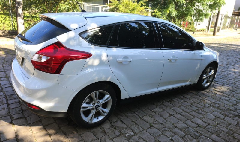 FOCUS 1.6 S 16V FLEX 4P MANUAL - 2014 - FARROUPILHA