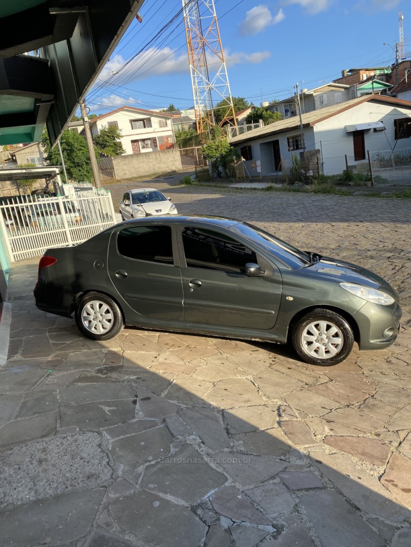 207 1.4 SEDAN XR PASSION 8V FLEX 4P MANUAL - 2010 - CAXIAS DO SUL