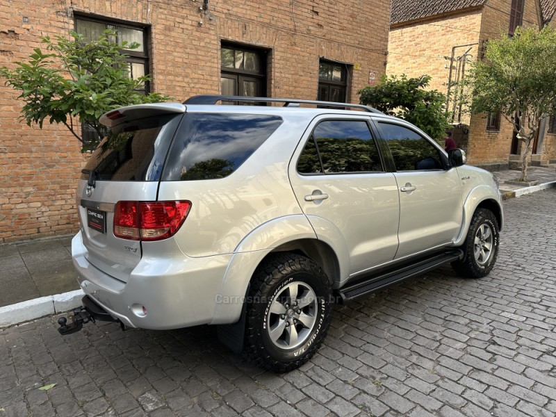 HILUX SW4 3.0 SRV 4X4 16V TURBO INTERCOOLER DIESEL 4P AUTOMÁTICO - 2008 - CAXIAS DO SUL