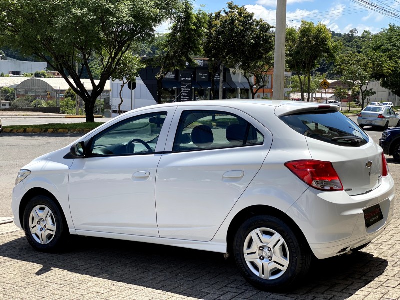 ONIX 1.0 MPFI LT 8V FLEX 4P MANUAL - 2015 - CAXIAS DO SUL