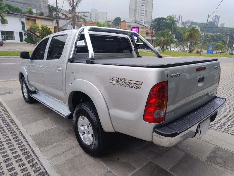 HILUX 3.0 SRV 4X4 CD 16V TURBO DIESEL 4P MANUAL - 2007 - CAXIAS DO SUL