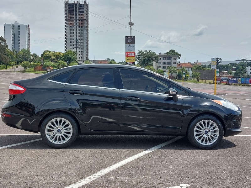 FIESTA 1.6 TITANIUM PLUS SEDAN 16V FLEX 4P AUTOMÁTICO - 2014 - CAXIAS DO SUL