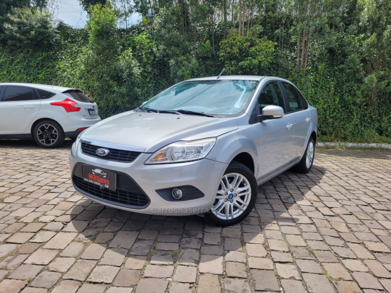 FOCUS 2.0 GLX SEDAN 16V GASOLINA 4P AUTOMÁTICO - 2013 - FARROUPILHA