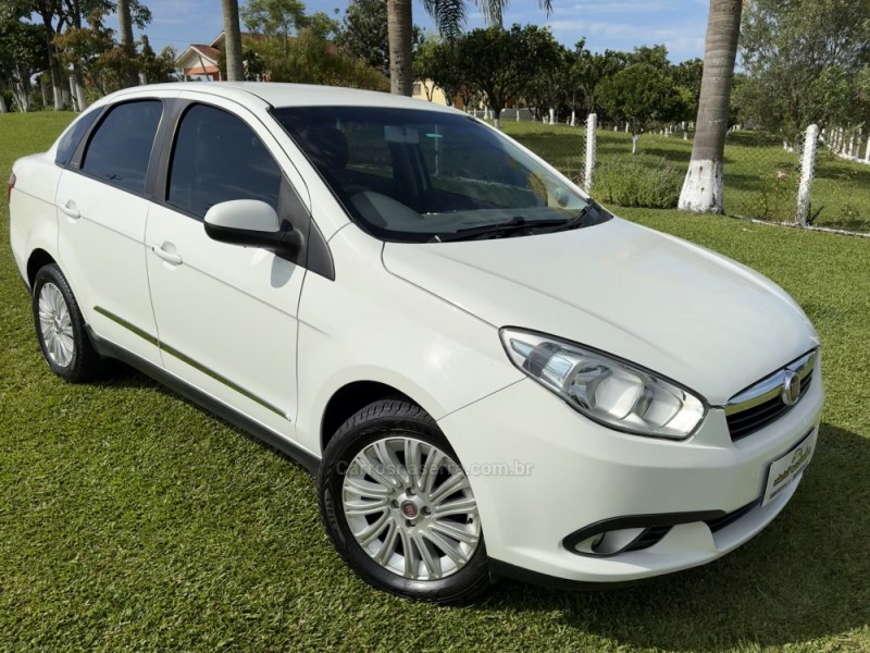 grand siena 1.6 mpi essence 16v flex 4p manual 2015 farroupilha