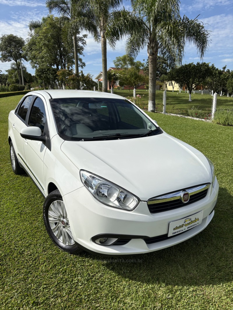 GRAND SIENA 1.6 MPI ESSENCE 16V FLEX 4P MANUAL - 2015 - FARROUPILHA