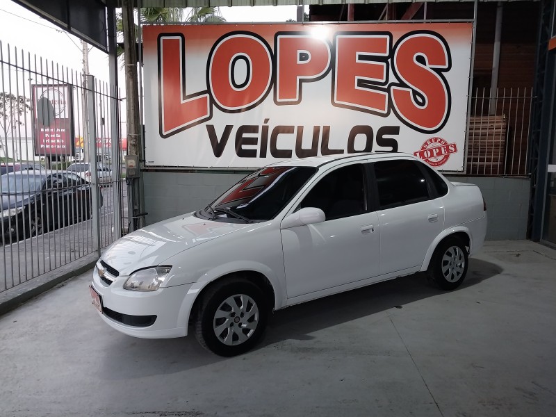 CLASSIC 1.0 MPFI LS 8V FLEX 4P MANUAL - 2015 - PORTãO