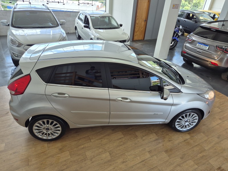 FIESTA 1.6 TITANIUM PLUS HATCH 16V FLEX 4P AUTOMÁTICO - 2016 - CAXIAS DO SUL