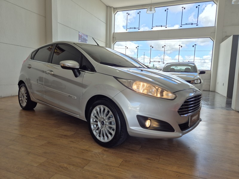 FIESTA 1.6 TITANIUM PLUS HATCH 16V FLEX 4P AUTOMÁTICO - 2016 - CAXIAS DO SUL