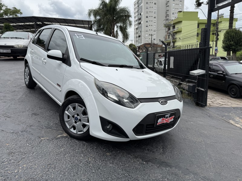 FIESTA 1.6 MPI CLASS HATCH 8V FLEX 4P MANUAL - 2013 - CAXIAS DO SUL