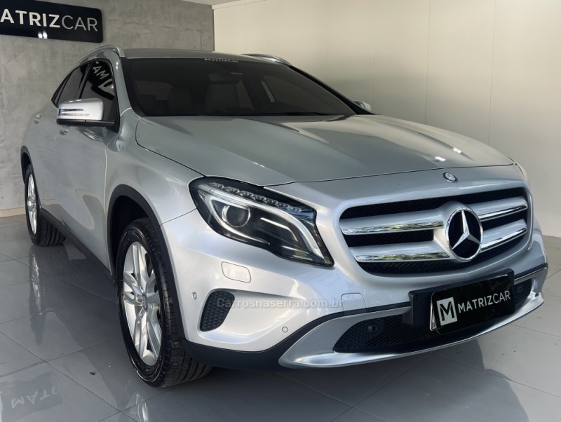 GLA 200 1.6 CGI ADVANCE 16V TURBO GASOLINA 4P AUTOMÁTICO - 2015 - CANELA