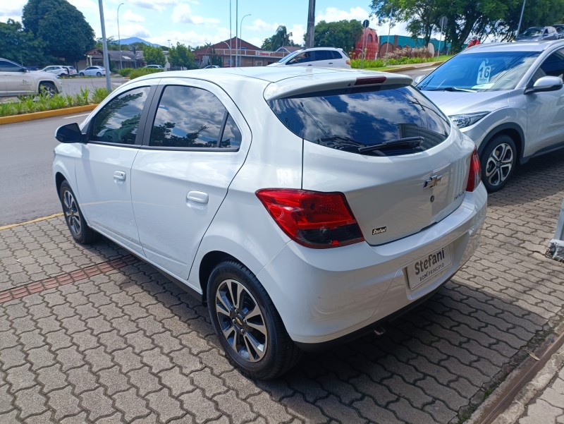 ONIX 1.4 MPFI LTZ 8V FLEX 4P MANUAL - 2016 - BOM PRINCíPIO