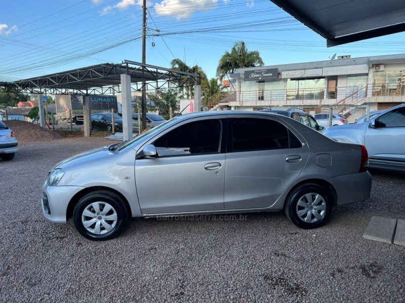 ETIOS 1.5 XS 16V FLEX 4P MANUAL - 2018 - LAJEADO