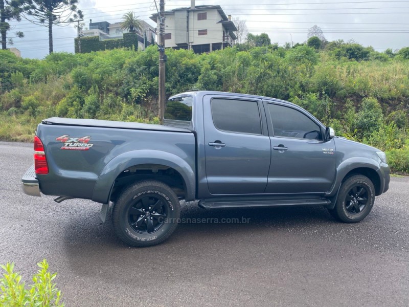 HILUX 3.0 SRV 4X4 CD 16V TURBO DIESEL 4P MANUAL - 2013 - FLORES DA CUNHA