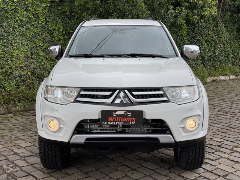 PAJERO DAKAR 3.2 HPE 4X4 7 LUGARES 16V TURBO INTERCOOLER DIESEL 4P AUTOMÁTICO - 2015 - FARROUPILHA