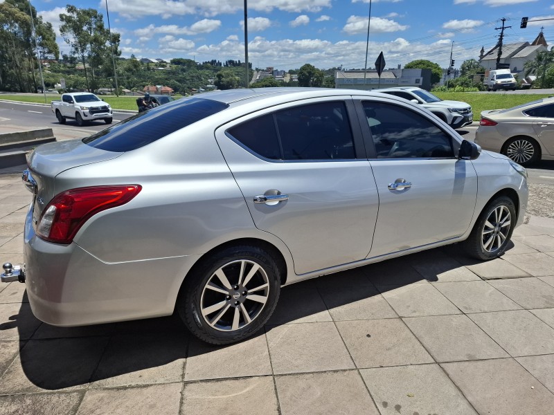 VERSA 1.6 16V FLEX SL 4P XTRONIC - 2018 - FARROUPILHA