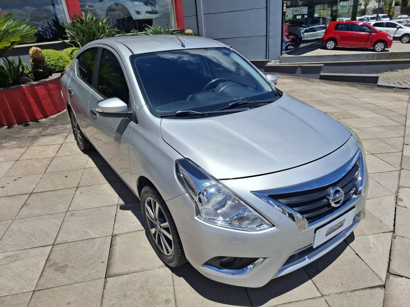 VERSA 1.6 16V FLEX SL 4P XTRONIC - 2018 - FARROUPILHA