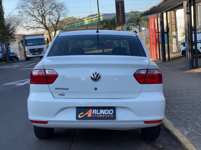 VOYAGE 1.6 MI 8V FLEX 4P MANUAL - 2022 - PAROBé