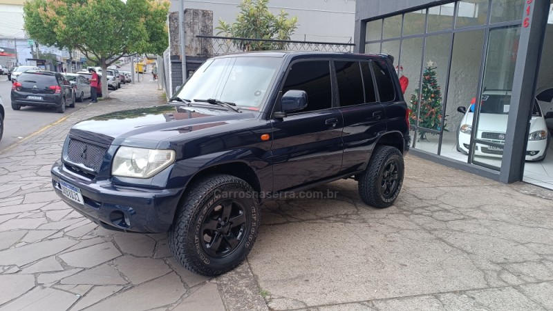 PAJERO TR4 2.0 4X4 16V 131CV GASOLINA 4P MANUAL - 2005 - FLORES DA CUNHA