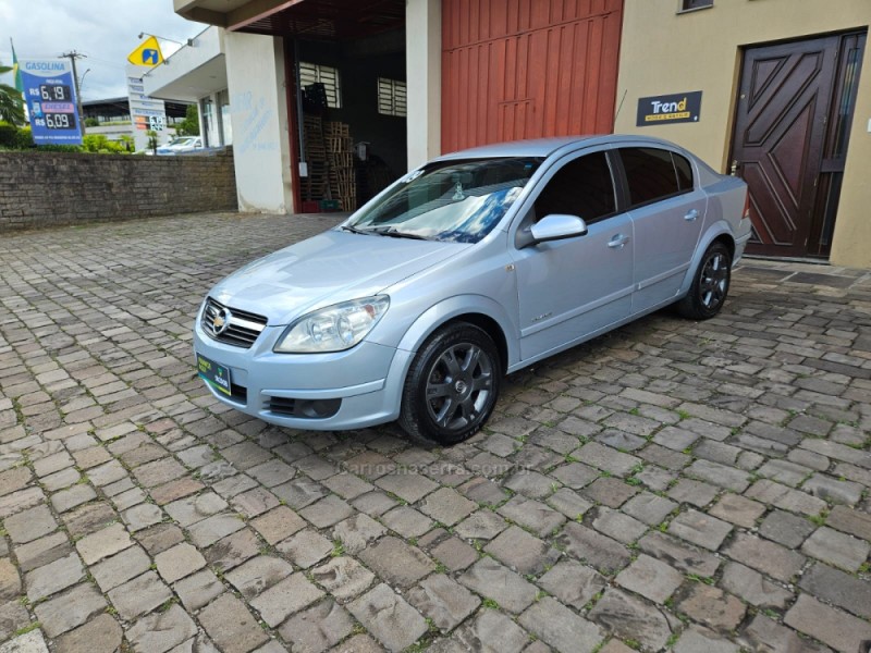 VECTRA 2.0 MPFI ELEGANCE 8V FLEX 4P MANUAL - 2009 - VERANóPOLIS