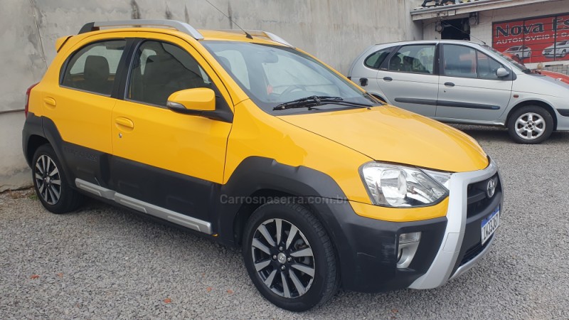 ETIOS CROSS 1.5 16V FLEX 4P MANUAL - 2015 - CAXIAS DO SUL