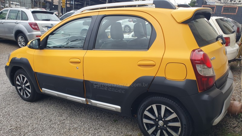 ETIOS CROSS 1.5 16V FLEX 4P MANUAL - 2015 - CAXIAS DO SUL