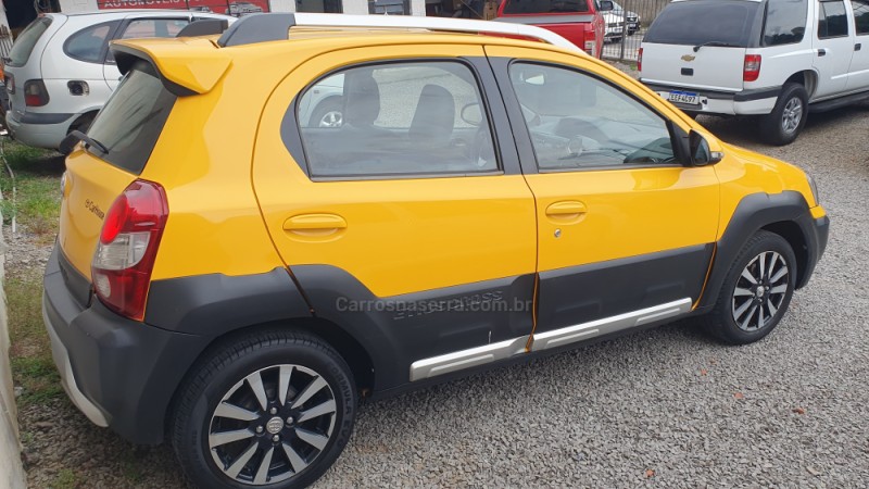 ETIOS CROSS 1.5 16V FLEX 4P MANUAL - 2015 - CAXIAS DO SUL