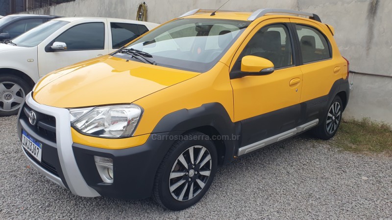 etios cross 1.5 16v flex 4p manual 2015 caxias do sul