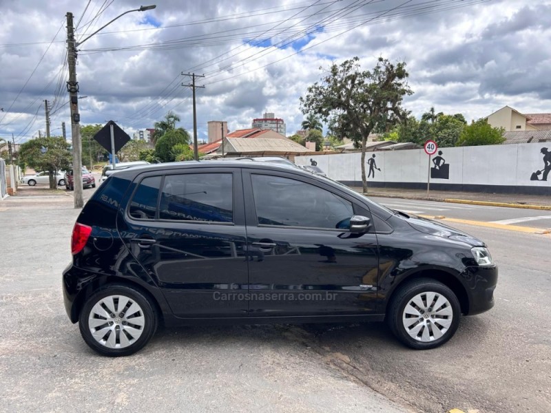 FOX 1.6 MI 8V FLEX 4P MANUAL - 2013 - VENâNCIO AIRES