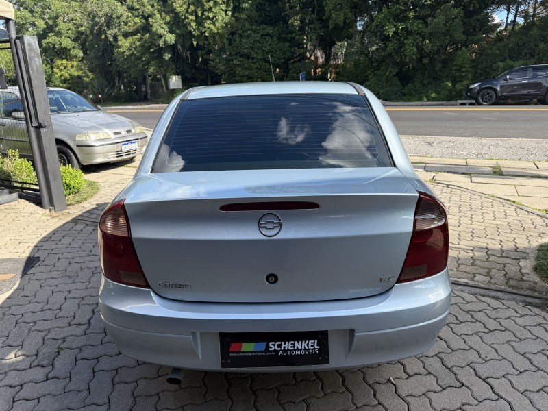 CORSA 1.4 MPFI PREMIUM SEDAN 8V FLEX 4P MANUAL - 2009 - NOVA PETRóPOLIS