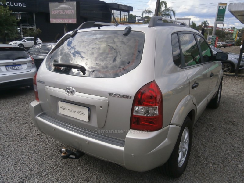 TUCSON 2.0 MPFI GL 16V 143CV 2WD GASOLINA 4P AUTOMÁTICO - 2006 - FARROUPILHA