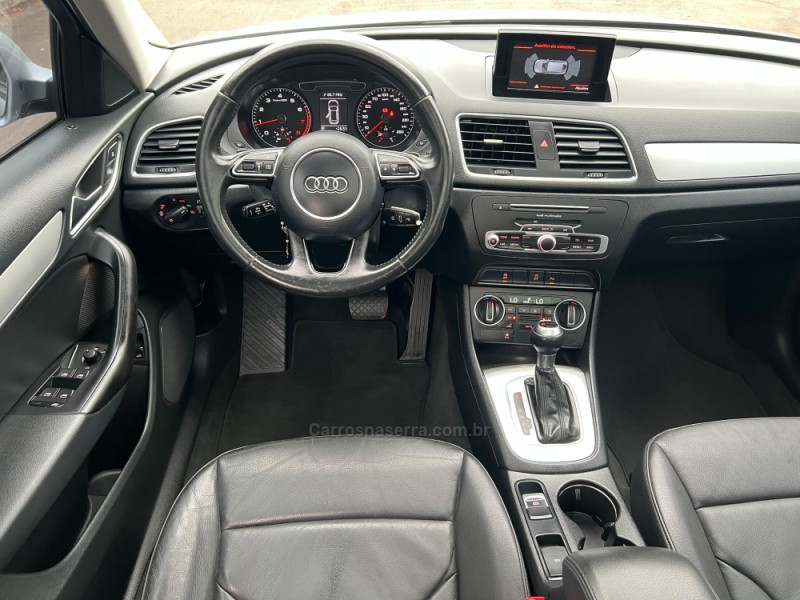 Q3 1.4 TFSI AMBIENTE FLEX 4P S TRONIC - 2017 - DOIS IRMãOS