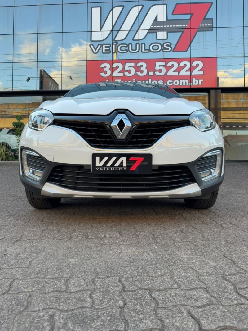 CAPTUR 1.3 INTENSE TURBO 16V FLEX 5P AUTOMÁTICO - 2020 - NOVO HAMBURGO