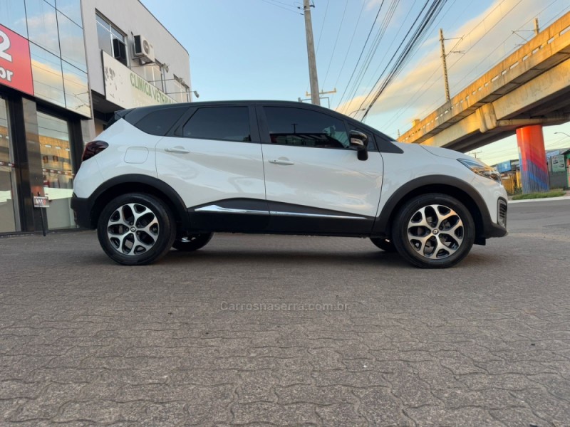 CAPTUR 1.3 INTENSE TURBO 16V FLEX 5P AUTOMÁTICO - 2020 - NOVO HAMBURGO