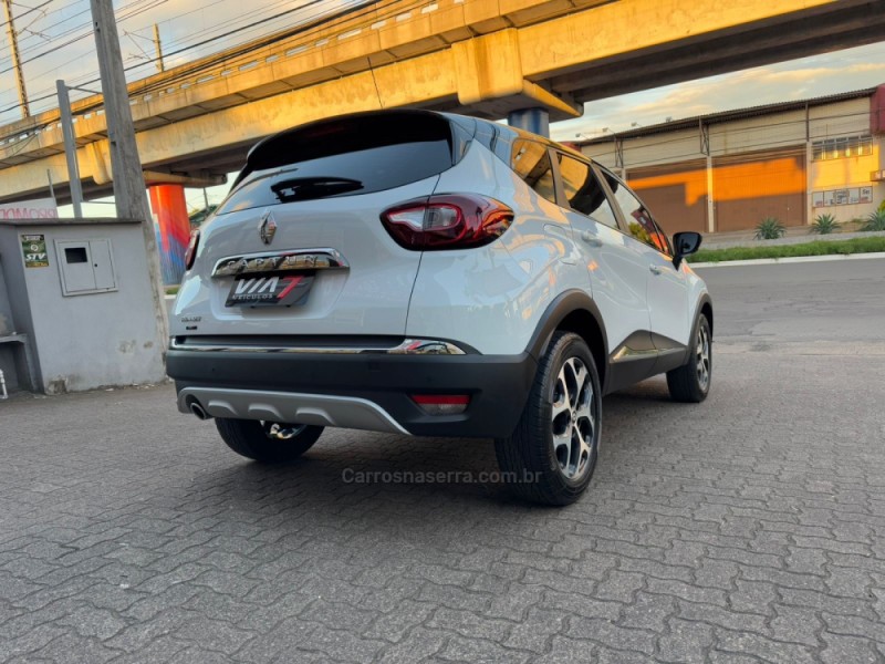 CAPTUR 1.3 INTENSE TURBO 16V FLEX 5P AUTOMÁTICO - 2020 - NOVO HAMBURGO