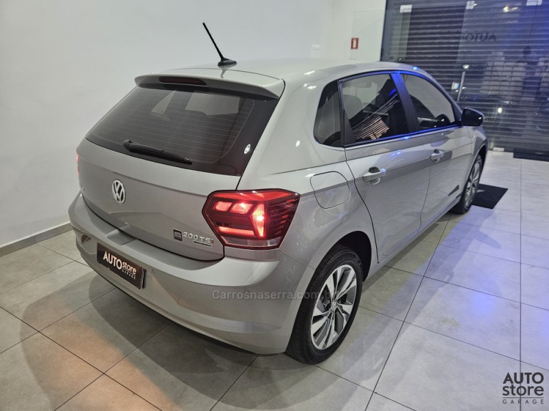 POLO 1.0	200 TSI HIGHLINE AUTOMÁTICO  - 2018 - CAXIAS DO SUL