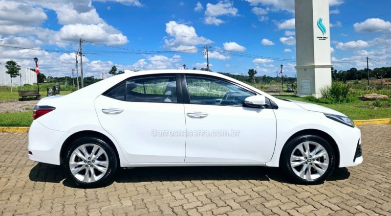 COROLLA 2.0 XEI 16V FLEX 4P AUTOMÁTICO - 2018 - LAJEADO