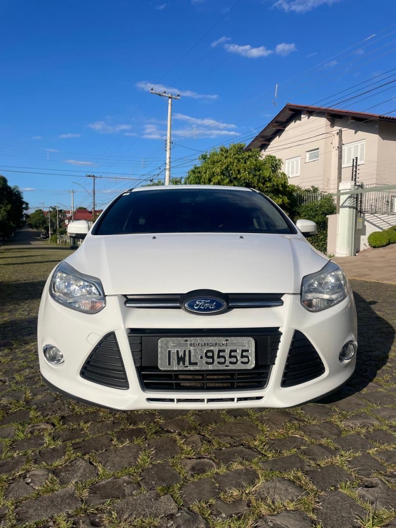 FOCUS 2.0 SE 16V FLEX 4P AUTOMÁTICO - 2015 - FARROUPILHA