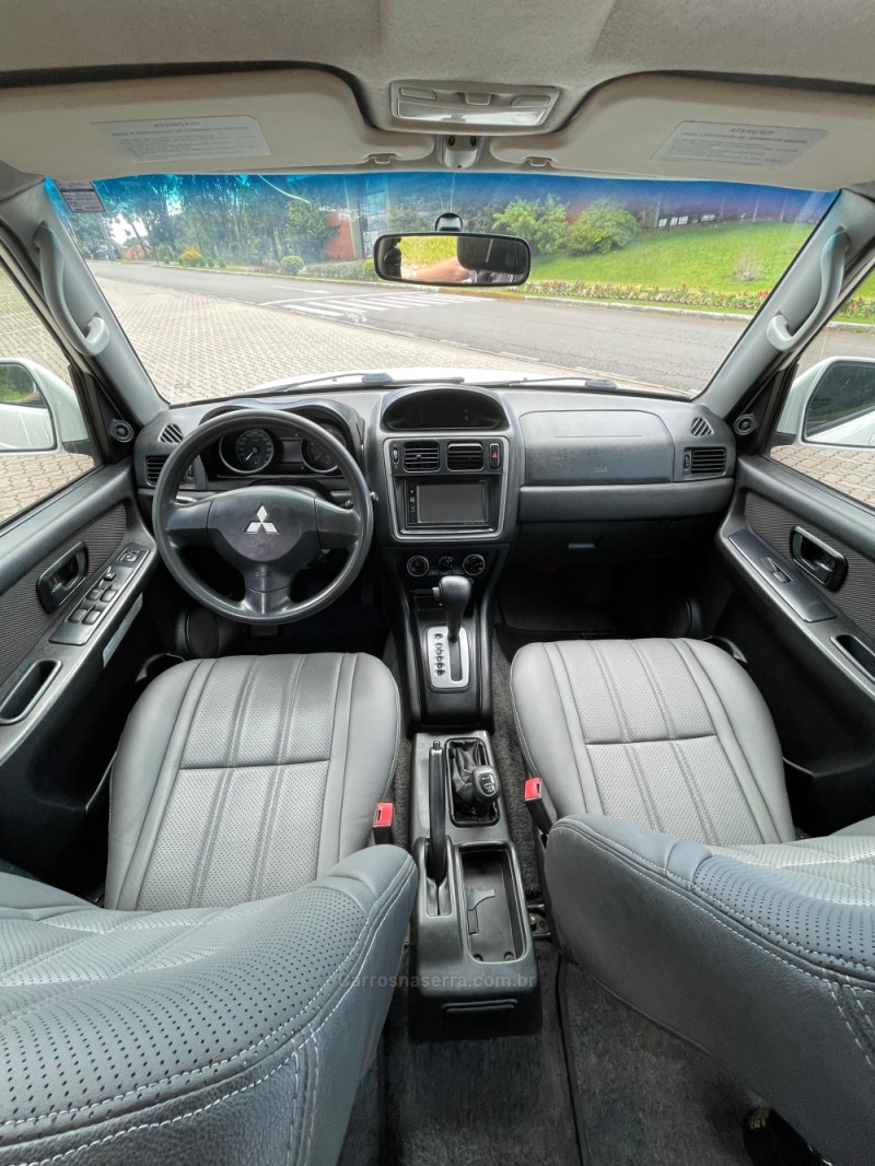 PAJERO TR4 2.0 4X4 16V 140CV FLEX 4P AUTOMÁTICO - 2014 - NOVA PETRóPOLIS