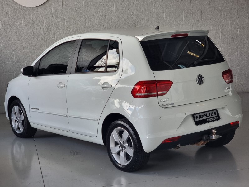 FOX 1.6 COMFORTLINE 8V FLEX 4P MANUAL - 2018 - FARROUPILHA