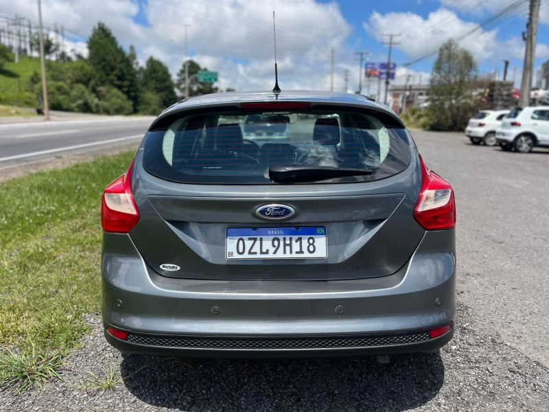 FOCUS 2.0 SE 16V FLEX 4P AUTOMÁTICO - 2015 - FARROUPILHA