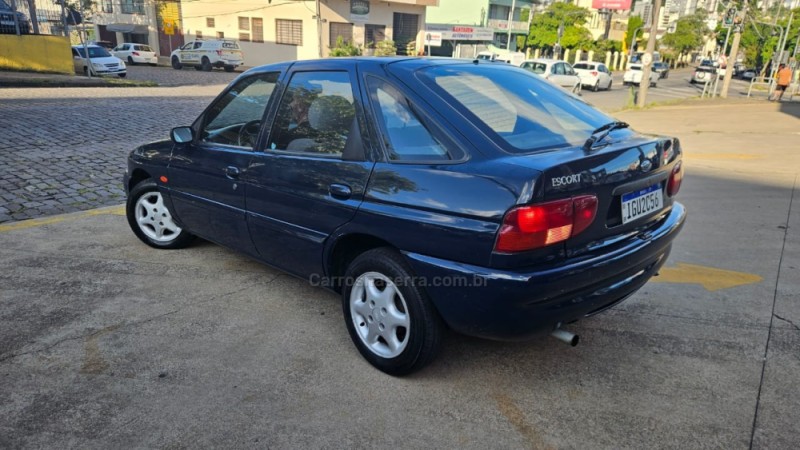 ESCORT 1.8 I GL 16V GASOLINA 4P MANUAL - 1998 - CAXIAS DO SUL