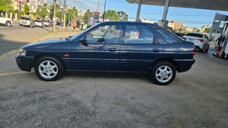 ESCORT 1.8 I GL 16V GASOLINA 4P MANUAL - 1998 - CAXIAS DO SUL