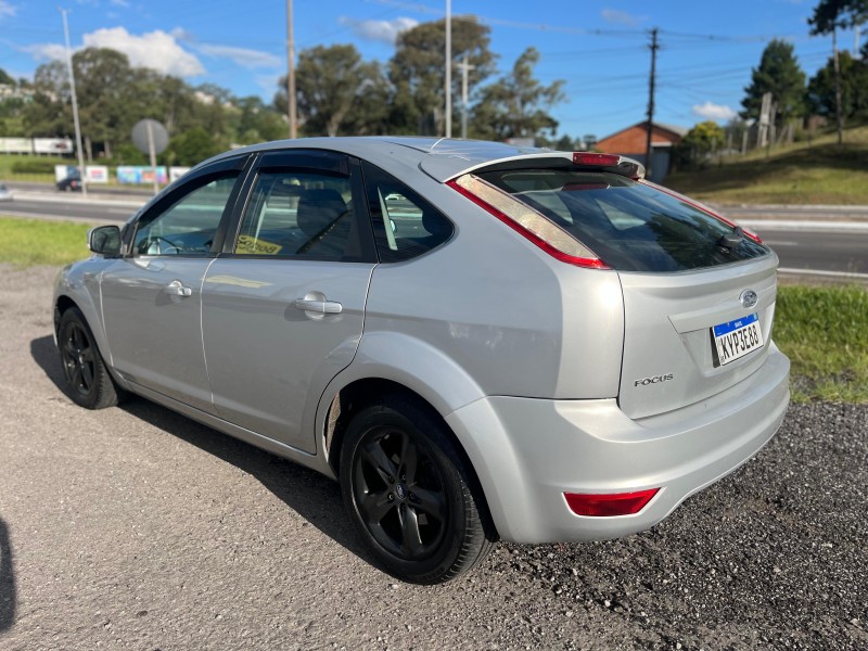 FOCUS 2.0 GLX 16V GASOLINA 4P MANUAL - 2009 - FARROUPILHA