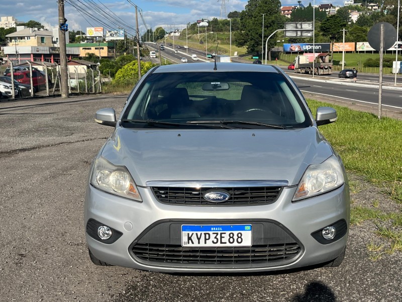 FOCUS 2.0 GLX 16V GASOLINA 4P MANUAL - 2009 - FARROUPILHA