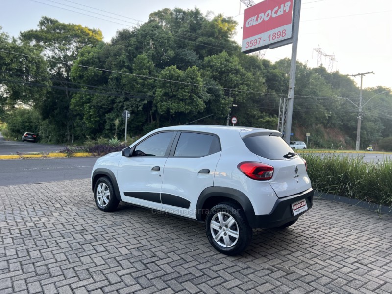 KWID 1.0 12V SCE FLEX ZEN MANUAL - 2022 - CAMPO BOM