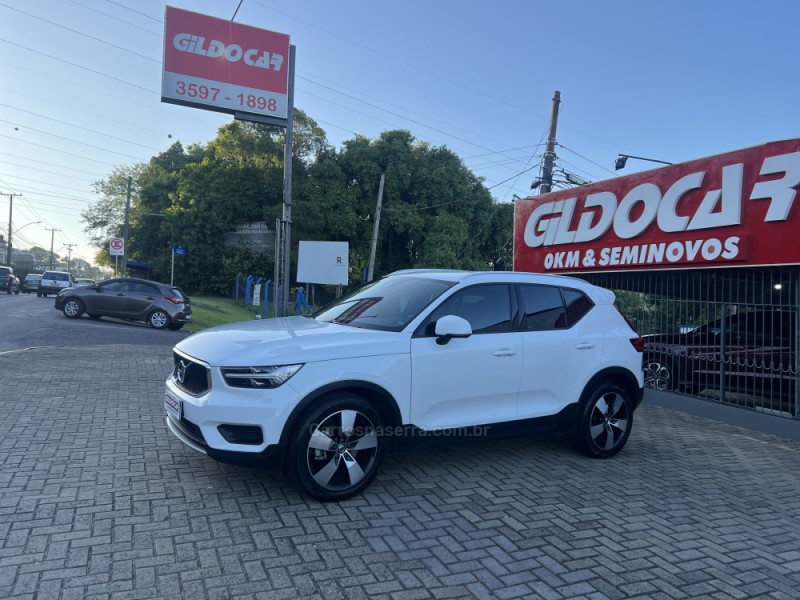 XC 40 2.0 T5 GASOLINA MOMENTUM AWD GEARTRONIC