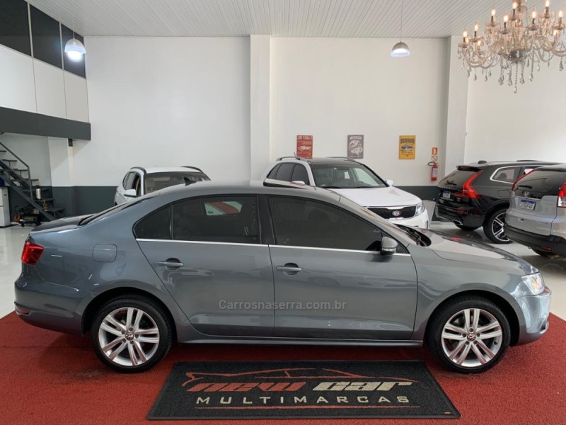 JETTA 2.0 TSI HIGHLINE 200CV GASOLINA 4P TIPTRONIC - 2012 - NOVO HAMBURGO